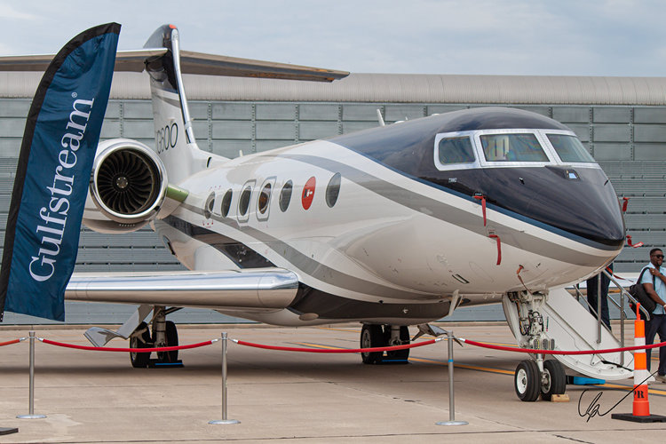 Gulfstream G600 seen from the front