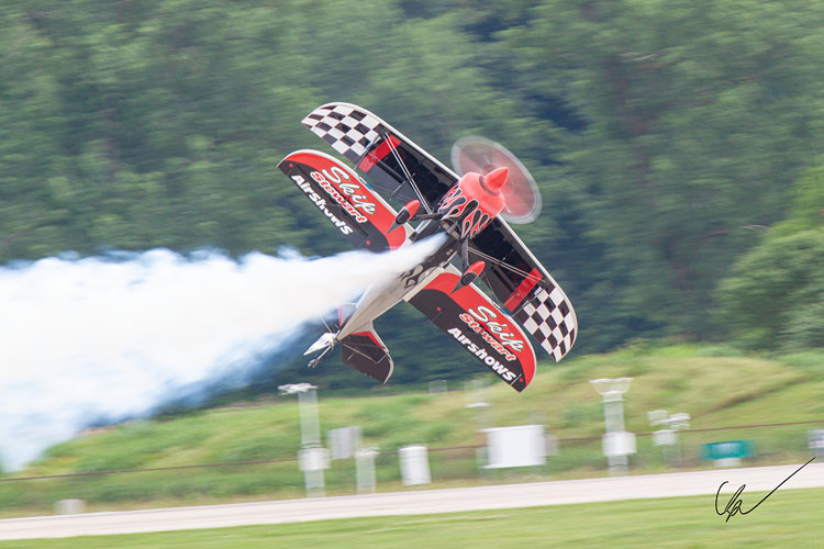 Skip Stewart spinning the plane